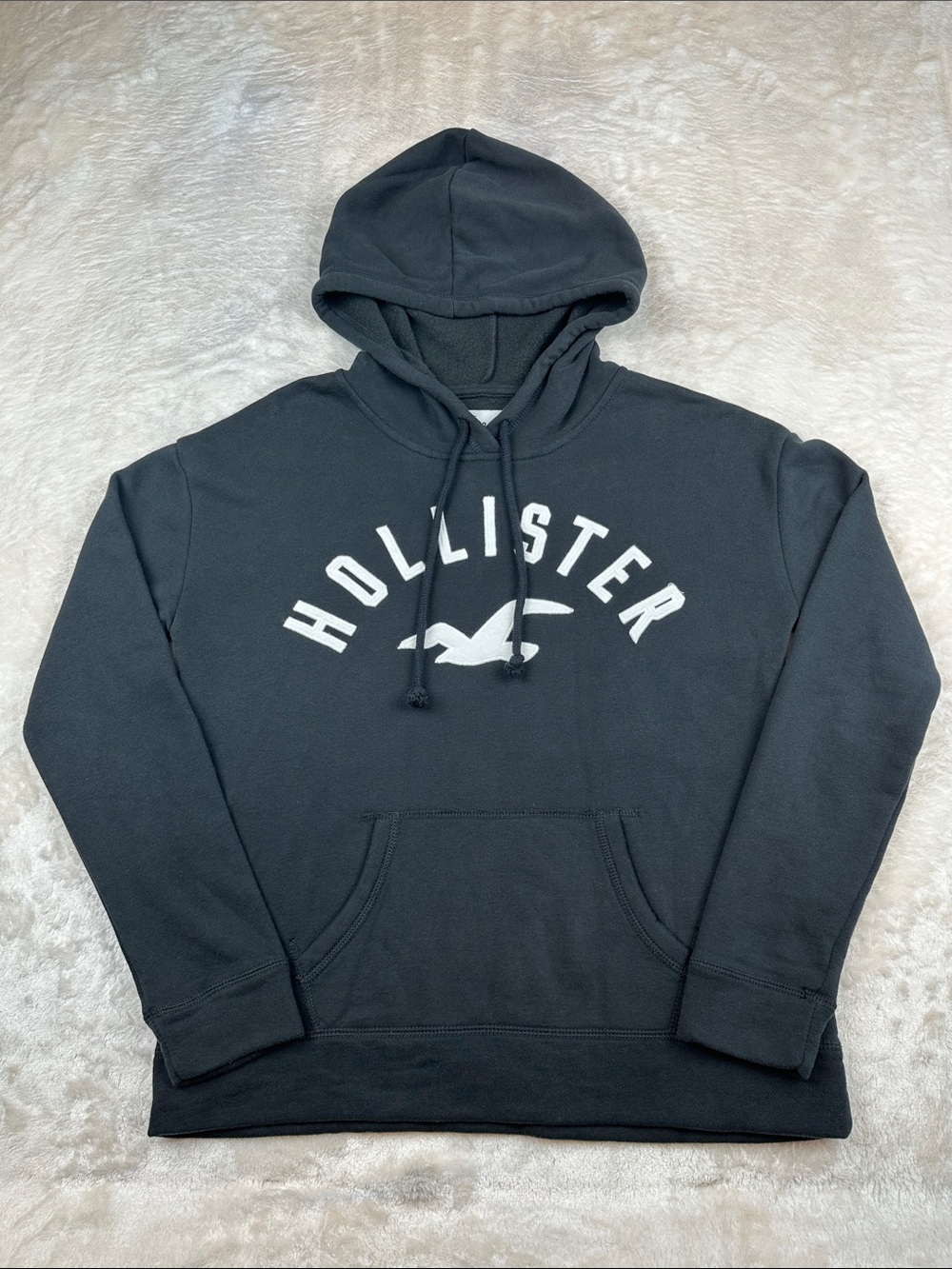 Hollister California Men’s M Black Applique Logo Pullover Hoodie Sweatshirt
